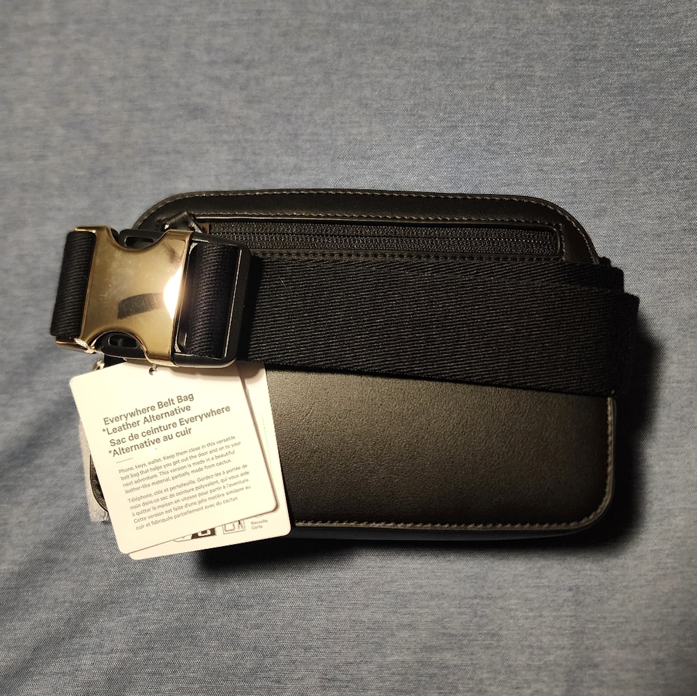 Lululemon Beltbag - Picture 5 of 10